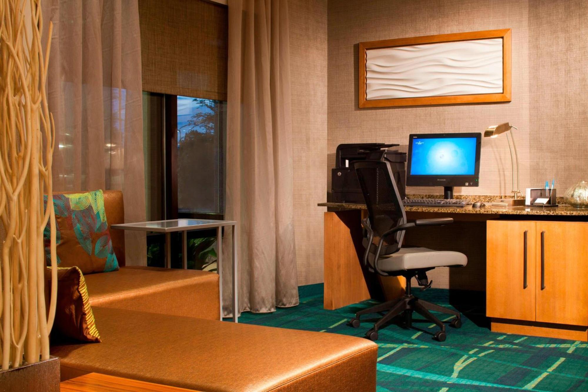 Springhill Suites Gainesville Exterior foto